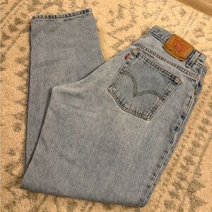 Light Washed Women's Levi 550 size 14 M Classic Relaxed